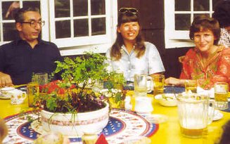 Yousef Hatefi, Iran; Exfrau Ilse, BRD; Donna Phelps, USA